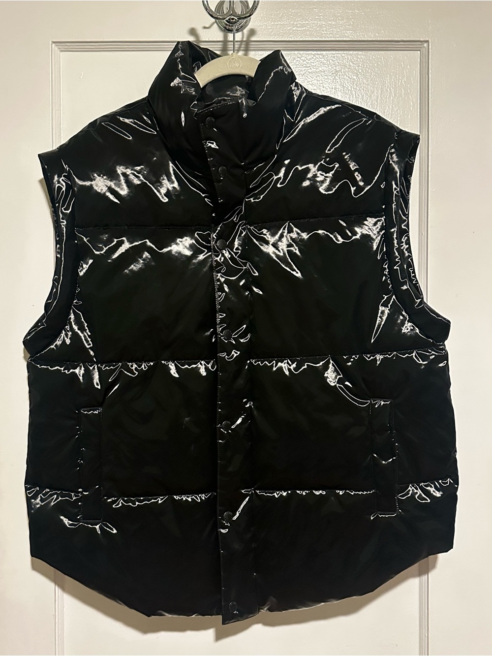 OFFLINE by Aerie Puff Love High-Shine Glossy Puffer Vest - Black, size S